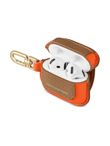 MAISON de SABRÉ Women's The AirPods 4 Case Charm - Manhattan Sandstone | Thumbnail 4