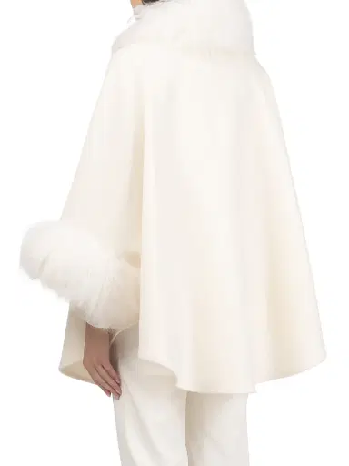 Gorski Women's Cashmere and Wool Blend Cape with Select Lamb Trim - Ivory | Thumbnail 4 Gorski Women's Cashmere and Wool Blend Cape with Select Lamb Trim - Ivory | Thumbnail 4
