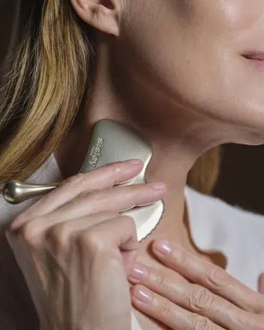 Sisley-Paris Ginkgo Gua Sha Massage Tool | Thumbnail 7
