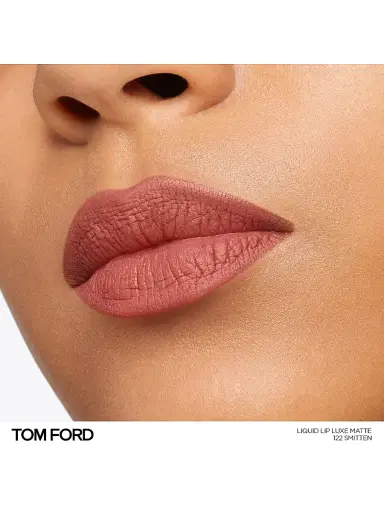 Tom Ford Women's Liquid Lip Luxe Matte - Smitten | Thumbnail 3 Tom Ford Women's Liquid Lip Luxe Matte - Smitten | Thumbnail 3