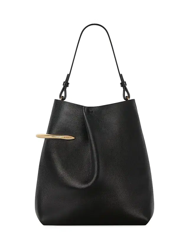 Givenchy Women's Pinch Me Pouch in Nappa Leather - Black