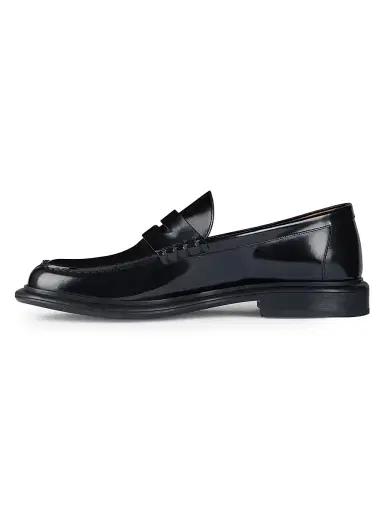 Givenchy Men's Gent Loafers in Brushed Leather - Black | Thumbnail 4