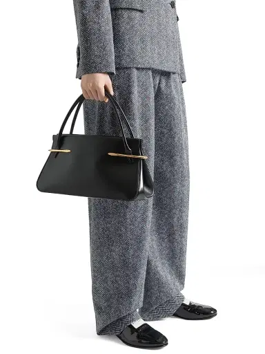 Givenchy Women's Medium Pinch Top Handle Bag in Leather - Black | Thumbnail 2