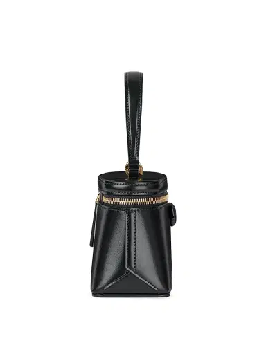 Givenchy Women's Antigona Vanity Bag in Box Leather with Chain | Thumbnail 2 Givenchy Women's Antigona Vanity Bag in Box Leather with Chain | Thumbnail 2