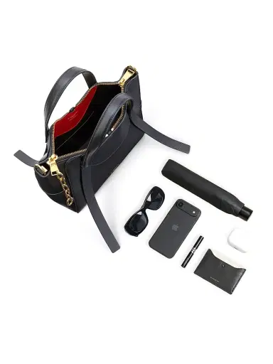 Givenchy Women's The Snatch Small Top Handle Bag in Grained Leather - Black | Thumbnail 6