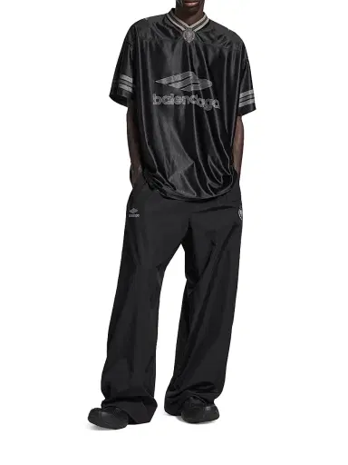 Balenciaga Men's 3B Football V-Neck Oversized T-Shirt - Black Anthracite - Size Medium | Thumbnail 7 Balenciaga Men's 3B Football V-Neck Oversized T-Shirt - Black Anthracite - Size Medium | Thumbnail 7