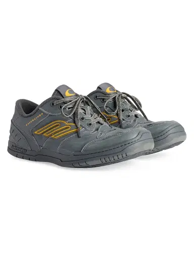 Balenciaga Men's Hamptons Worn-Out Sneakers | Thumbnail 2 Balenciaga Men's Hamptons Worn-Out Sneakers | Thumbnail 2