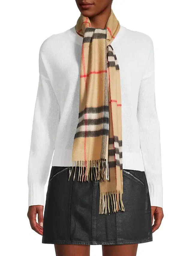 Burberry Women's Giant Check Cashmere Scarf - Archieve Beige