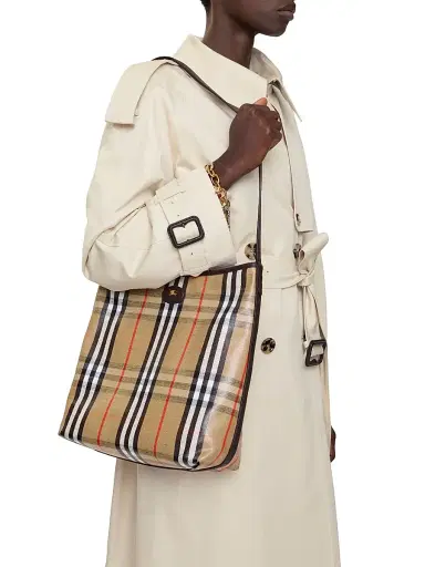 Burberry Women's Highlands Check Shoulder Bag - Sand | Thumbnail 2