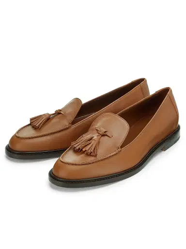 Manolo Blahnik Women's Bucky Tassel Leather Loafers | Thumbnail 2