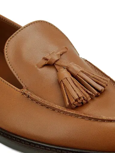 Manolo Blahnik Women's Bucky Tassel Leather Loafers | Thumbnail 5
