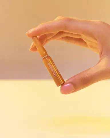 Natura Bissé Natura Bisse Essential Shock Intense Hydro Rescue, 2 mL | Thumbnail 3 Natura Bissé Natura Bisse Essential Shock Intense Hydro Rescue, 2 mL | Thumbnail 3