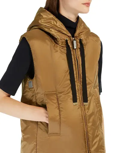 Max Mara Women's Padded Hooded Gilet in Water Repellent Canvas | Thumbnail 4 Max Mara Women's Padded Hooded Gilet in Water Repellent Canvas | Thumbnail 4