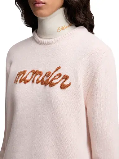 Moncler Women's Crew-Neck Sweater in Wool & Cashmere - Light Pink | Thumbnail 4 Moncler Women's Crew-Neck Sweater in Wool & Cashmere - Light Pink | Thumbnail 4