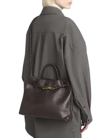 Bottega Veneta Andiamo Medium Leather Tote Bag | Thumbnail 1