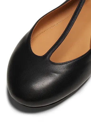 Odissì Women's Calla Leather T-Strap Ballet Flats | Thumbnail 6 Odissì Women's Calla Leather T-Strap Ballet Flats | Thumbnail 6