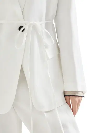 Brunello Cucinelli Women's Viscose and Linen Fluid Twill Blazer with Monili - Panama - Size 8 | Thumbnail 5 Brunello Cucinelli Women's Viscose and Linen Fluid Twill Blazer with Monili - Panama - Size 8 | Thumbnail 5