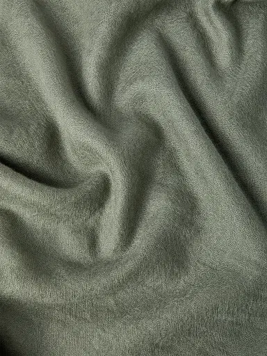 Brunello Cucinelli Women's Cashmere and Silk Scarf - Green | Thumbnail 4 Brunello Cucinelli Women's Cashmere and Silk Scarf - Green | Thumbnail 4