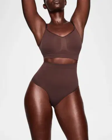 Skims Seamless Sculpt Pullover Bra | Thumbnail 2 Skims Seamless Sculpt Pullover Bra | Thumbnail 2