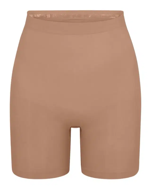 SKIMS Seamless Sculpt Mid-Thigh Shorts