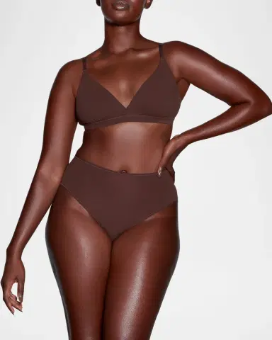 Skims Fits Everybody Crossover Bralette | Thumbnail 2 Skims Fits Everybody Crossover Bralette | Thumbnail 2