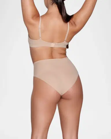 Skims Fits Everybody Crossover Bralette | Thumbnail 3