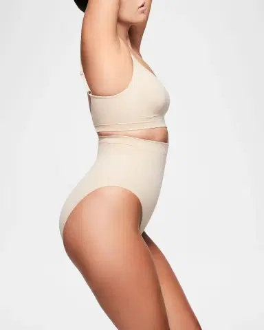 Skims Seamless Sculpt Pullover Bra | Thumbnail 4