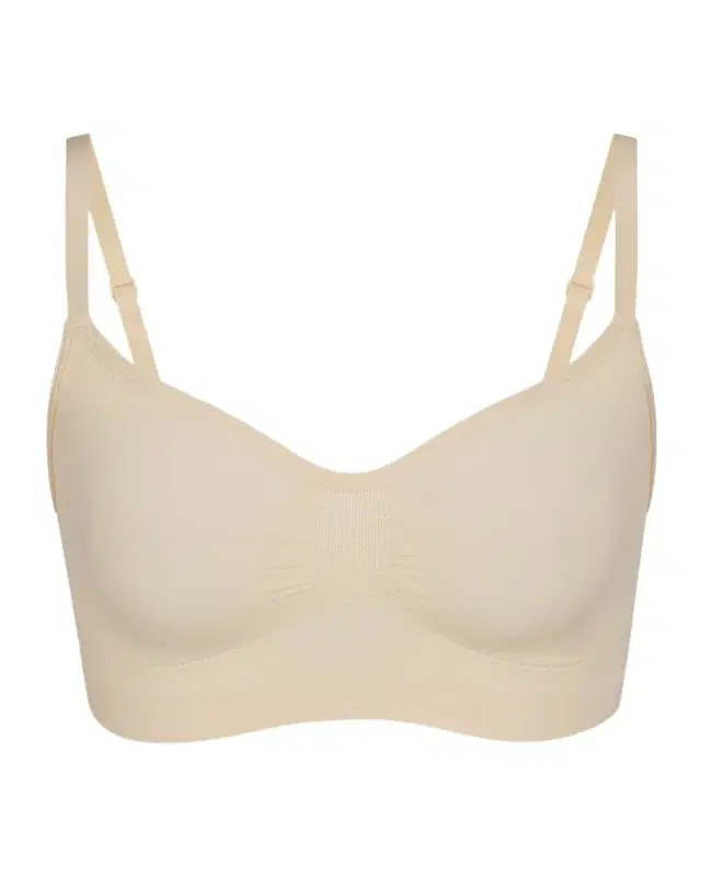 SKIMS Seamless Sculpt Pullover Bra