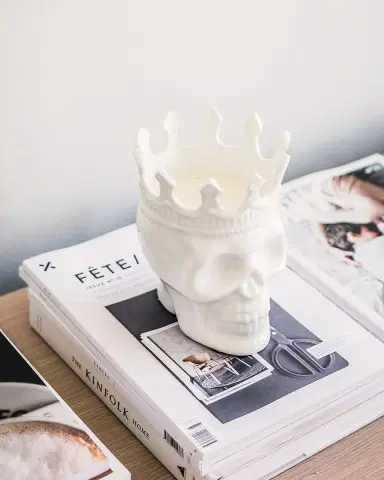 Thompson Ferrier White Louise Skull Candle, 23.3 oz. - Rose de Vents Scent | Thumbnail 6 Thompson Ferrier White Louise Skull Candle, 23.3 oz. - Rose de Vents Scent | Thumbnail 6