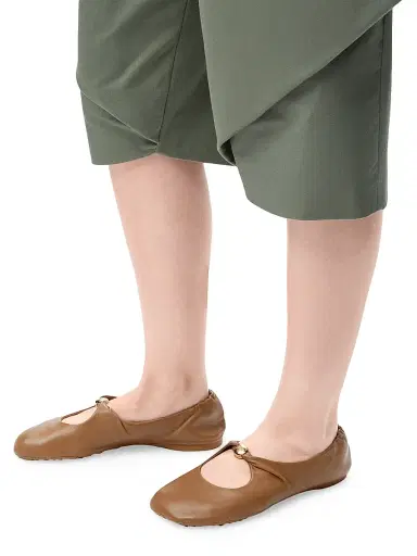 Loewe Women's Pebble Soft Ballerina Flats | Thumbnail 5