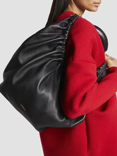 Loewe Women's Squeeze Leather Shoulder Bag - Black | Thumbnail 3