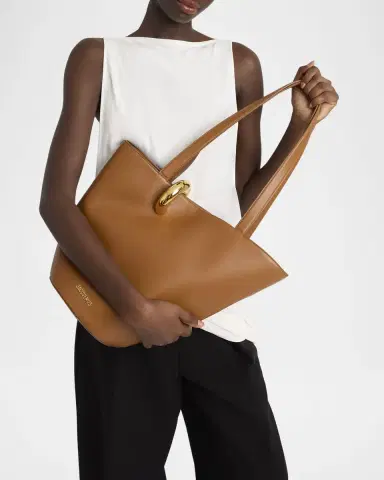 Jacquemus Le Bambola Moyen Leather Tote Bag | Thumbnail 6 Jacquemus Le Bambola Moyen Leather Tote Bag | Thumbnail 6