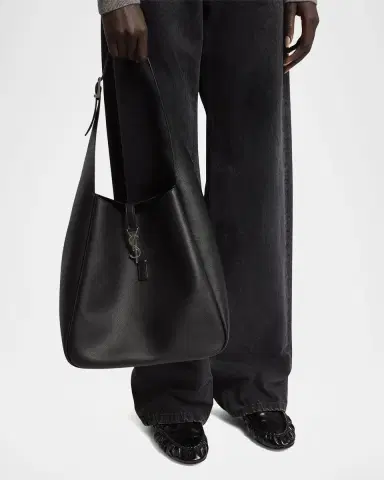 Saint Laurent Le 5 A 7 Large Shoulder Bag in Smooth Leather | Thumbnail 2 Saint Laurent Le 5 A 7 Large Shoulder Bag in Smooth Leather | Thumbnail 2