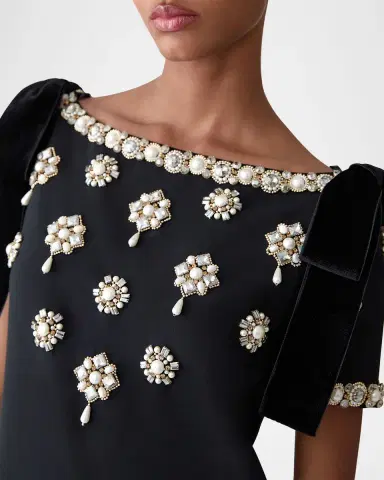 Carolina Herrera Embellished Bow-Shoulder Crepe Gown | Thumbnail 4 Carolina Herrera Embellished Bow-Shoulder Crepe Gown | Thumbnail 4