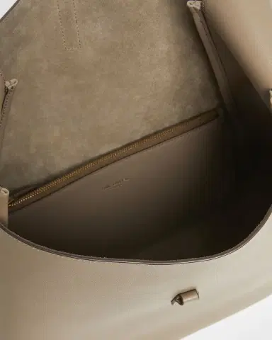 Saint Laurent Le 5 À 7 Large YSL Shoulder Bag in Grain Leather | Thumbnail 3 Saint Laurent Le 5 À 7 Large YSL Shoulder Bag in Grain Leather | Thumbnail 3