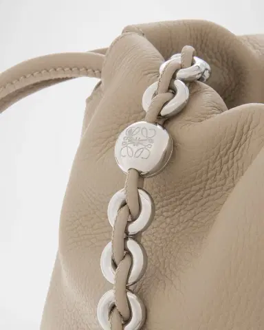 Loewe Flamenco Medium Shoulder Bag in Leather | Thumbnail 5 Loewe Flamenco Medium Shoulder Bag in Leather | Thumbnail 5