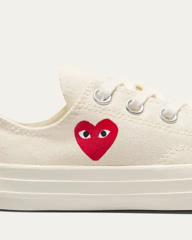 Comme des Garcons x PLAY Low Top Sneakers W/ Red Heart, Toddlers/Kids | Thumbnail 3 Comme des Garcons x PLAY Low Top Sneakers W/ Red Heart, Toddlers/Kids | Thumbnail 3