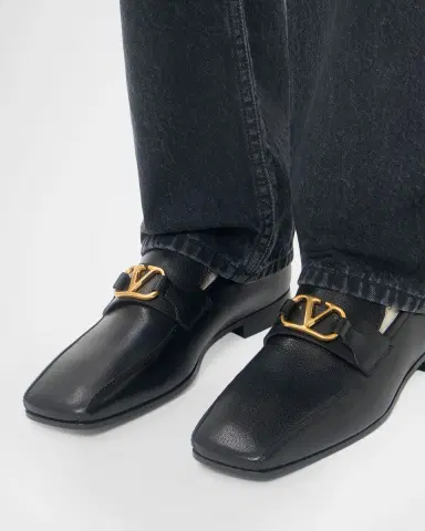 Valentino Garavani Men's Vlogo Signature Leather Loafers | Thumbnail 2 Valentino Garavani Men's Vlogo Signature Leather Loafers | Thumbnail 2