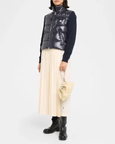 Moncler Trick Pouch Bag with Wrist Strap | Thumbnail 5 Moncler Trick Pouch Bag with Wrist Strap | Thumbnail 5