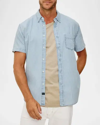 Rails Men 's Short-Sleeve Penn Shirt in Light Wash | Thumbnail 4