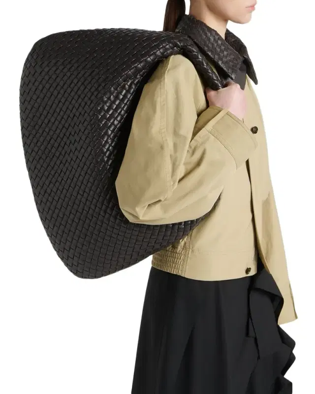 Maxi Veneta Leather Shoulder Bag