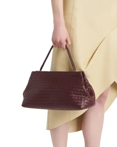 Bottega Veneta 1998 Leather Shoulder Bag | Thumbnail 1 Bottega Veneta 1998 Leather Shoulder Bag | Thumbnail 1
