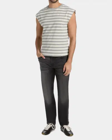 Monfrère Men's Brando Slim Straight-Leg Jeans | Thumbnail 2