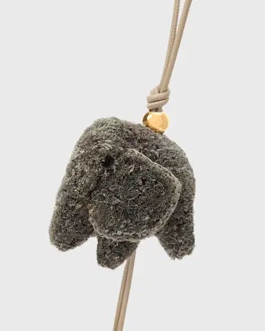 Loewe Elephant Bag Charm in Raffia and Leather | Thumbnail 2