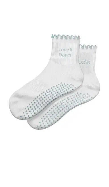bala The Frilly Sock | Thumbnail 1