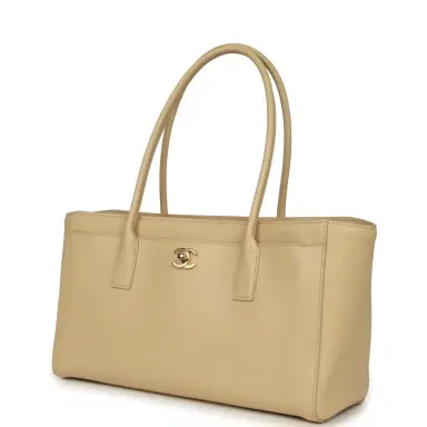 Chanel Chanel Small Cerf Shopping Bag Beige Calfskin Gold Hardware | Thumbnail 5
