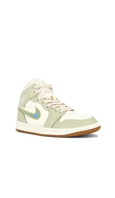 Jordan Air Jordan 1 Mid SE Sneaker | Thumbnail 2 Jordan Air Jordan 1 Mid SE Sneaker | Thumbnail 2