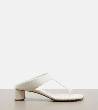 Bottega Veneta Livia Intrecciato leather thong sandals | Thumbnail 3