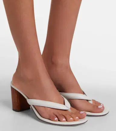 Gianvito Rossi Leather thong sandals | Thumbnail 6