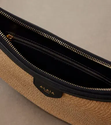 Alaïa Alaïa One Piece Demi Lune Small shoulder bag | Thumbnail 4 Alaïa Alaïa One Piece Demi Lune Small shoulder bag | Thumbnail 4